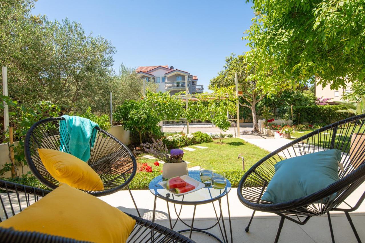 Garden Apartment Pakostane Exterior photo