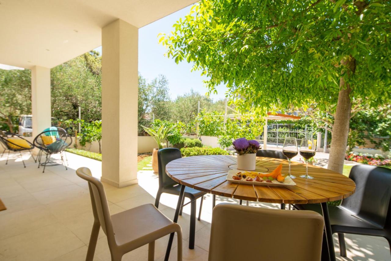 Garden Apartment Pakostane Exterior photo