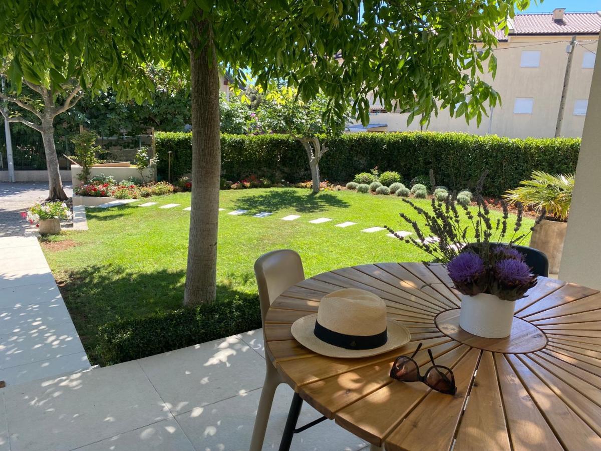 Garden Apartment Pakostane Exterior photo